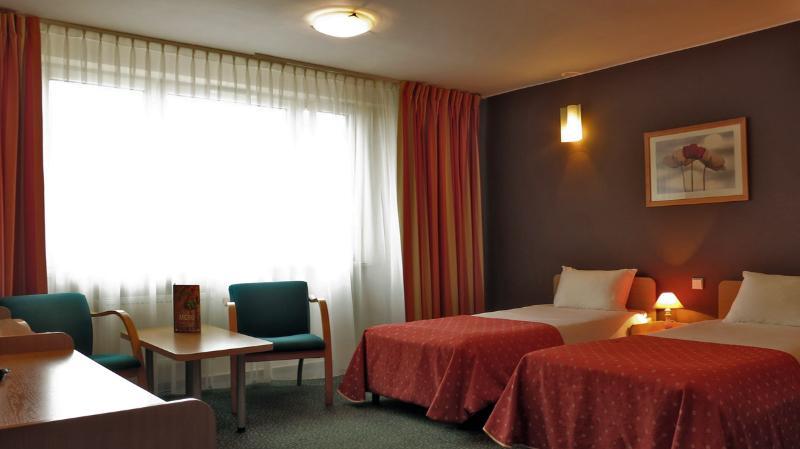 Hotel Wilanów Warszawa by DeSilva Buitenkant foto