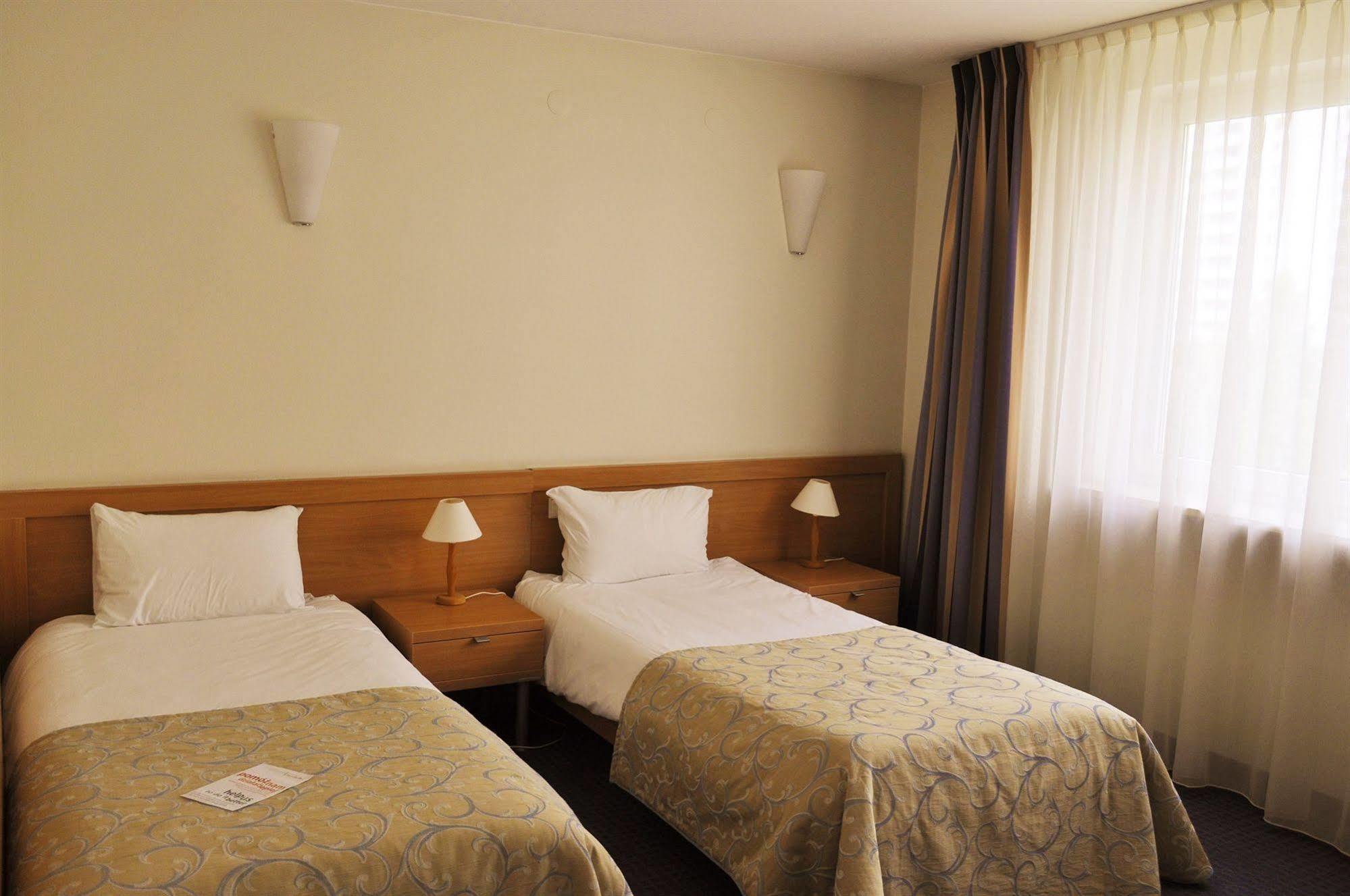 Hotel Wilanów Warszawa by DeSilva Buitenkant foto