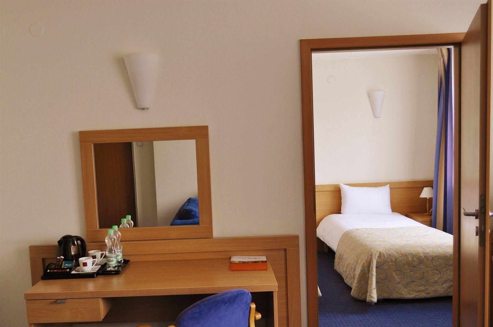 Hotel Wilanów Warszawa by DeSilva Buitenkant foto