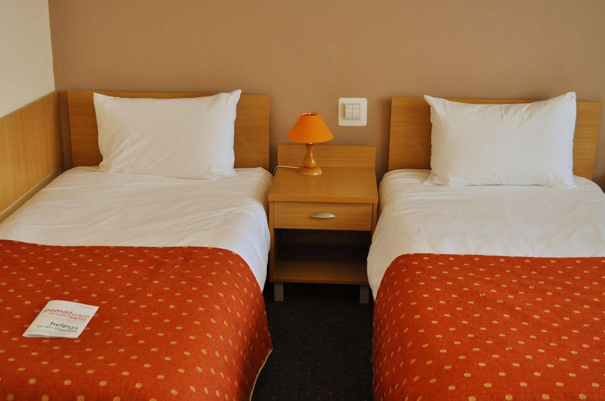 Hotel Wilanów Warszawa by DeSilva Buitenkant foto